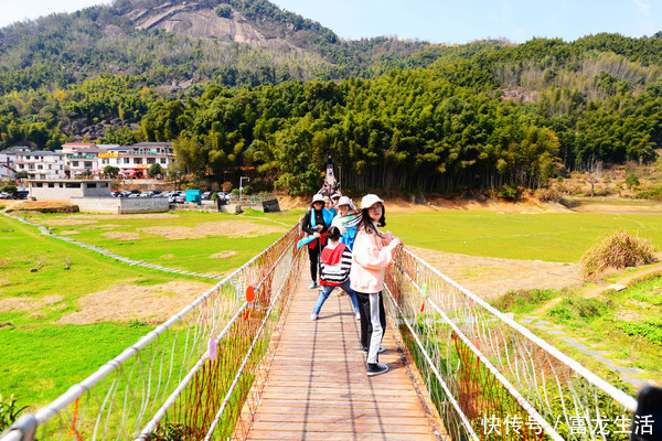 梅岭狮子峰，南昌第一山，怪石奇洞不输黄山，悬崖秋千、滑翔伞、玻璃漂流个个刺激