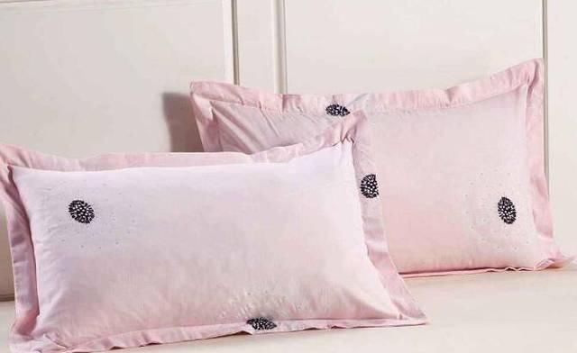 枕头被套多久洗一次最佳?很多人都清洗错了,教你正确清洗方式
