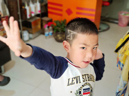 妈妈们|今夏小男孩别再剪锅盖头了,看看这6种,值得妈妈们收藏