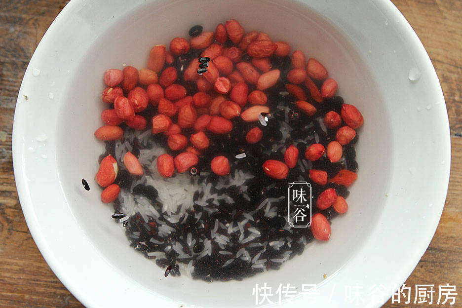 黑豆|冬至将至,早上喝这粥最养人,香甜好喝营养足,能量满满迎寒冬