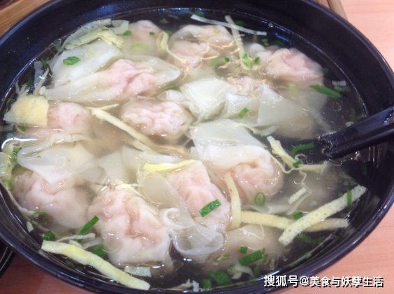 馄饨汤这样调！只需3样打底，用开水随便一冲，比排骨汤还好喝