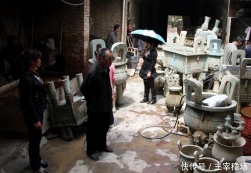 如今|因警察经常找上门,他把技术教给全村人,如今成为青铜器第一村