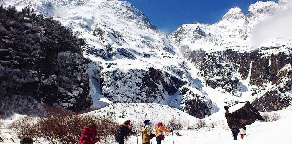 遇难|30年前，17人攀登梅里雪山，当地住民先反对后诅咒，登山队全遇难