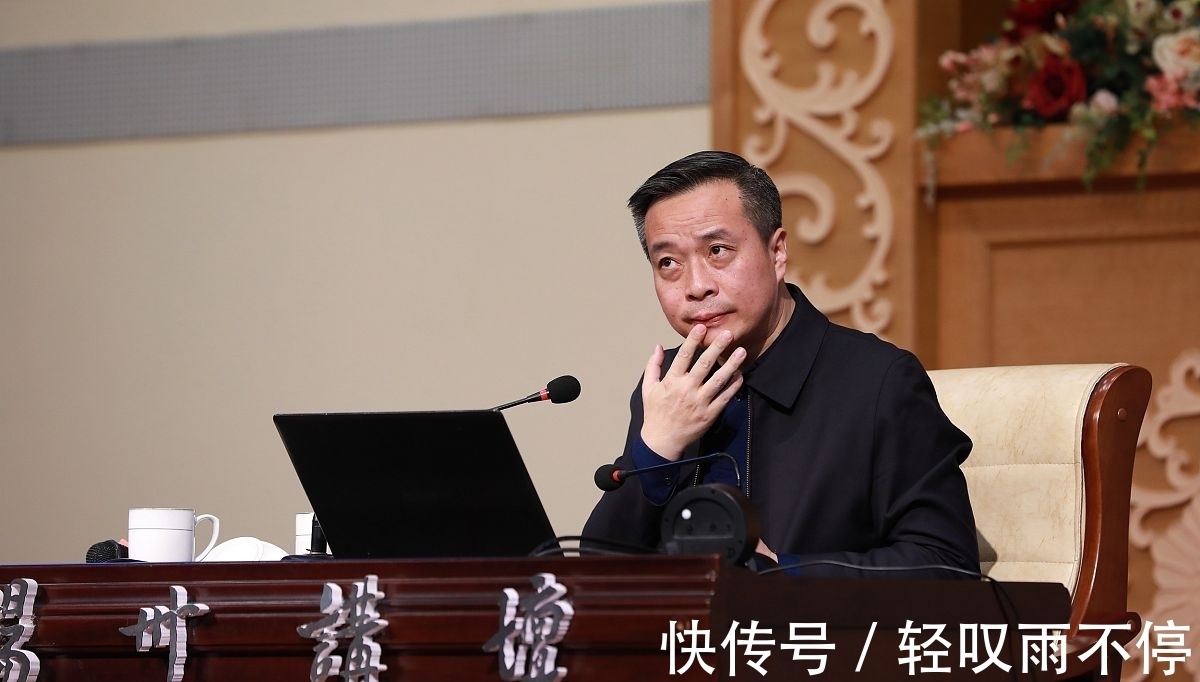 教授@康震教授的书法一流?错字满篇、功力浅薄,老干部体而已