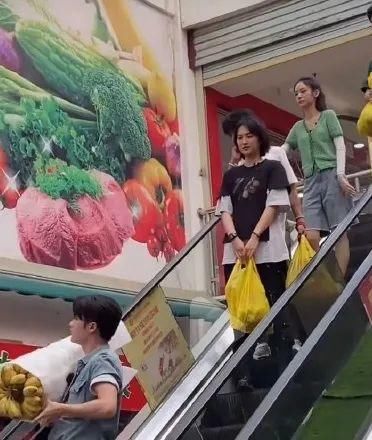 姚安娜|《中餐厅5》未播路透，全员“狠”角色！