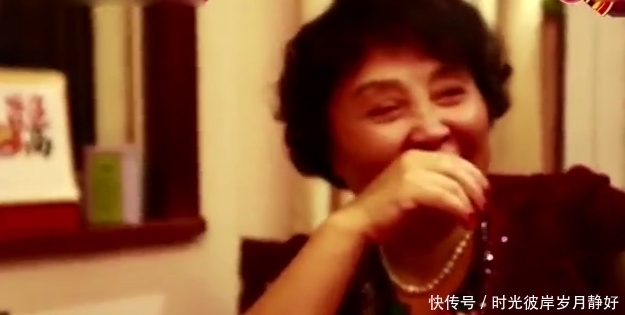 老人|妈妈70岁两个双胞胎女儿却只有五岁，知道原因后让人泪目