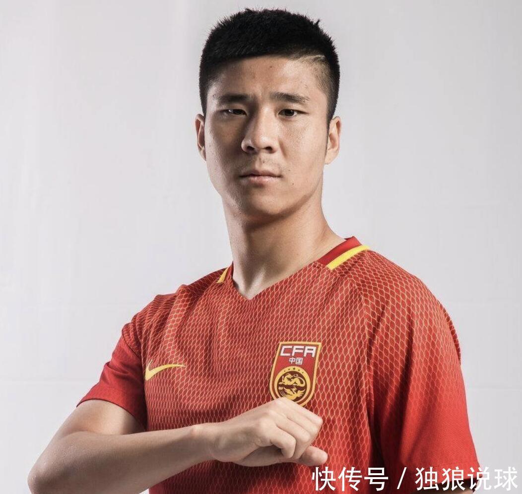 国脚|严惩!建议开除!前国足球员暗讽女足,显摆豪宅娇妻遭球迷曝光