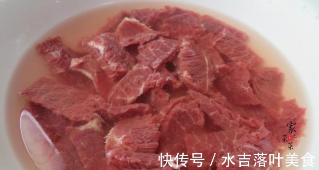 炒肉千万别用淀粉腌制,学会这3个小妙招,肉质滑嫩,鲜香美味!