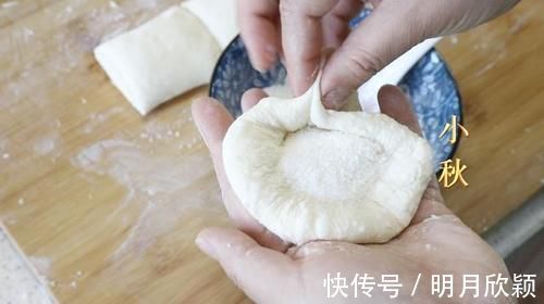 软面团|这个饼馋了好几天,今天简单做一点,比面包都软,凉了也不硬