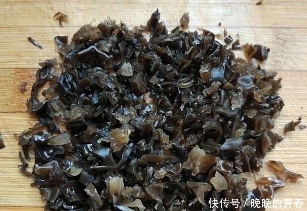 搅拌均匀|包韭菜鸡蛋饺子，千万不要直接拌馅，多加1步，饺子更香，更入味