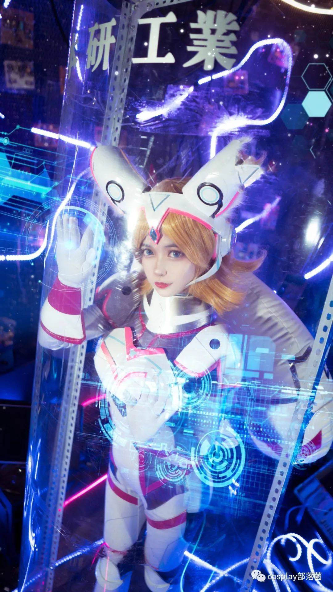 洛城雪|cos:王者荣耀AI助手妲己cos正片@洛城雪