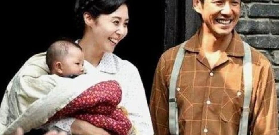 丈夫|日本女护士20岁被俘,嫁中国军人,40年后丈夫才得知妻子身价千亿