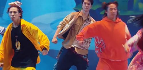 導(dǎo)演|《街舞4》王一博不但解鎖“葫蘆娃”的精髓，還順帶占了導(dǎo)演便宜