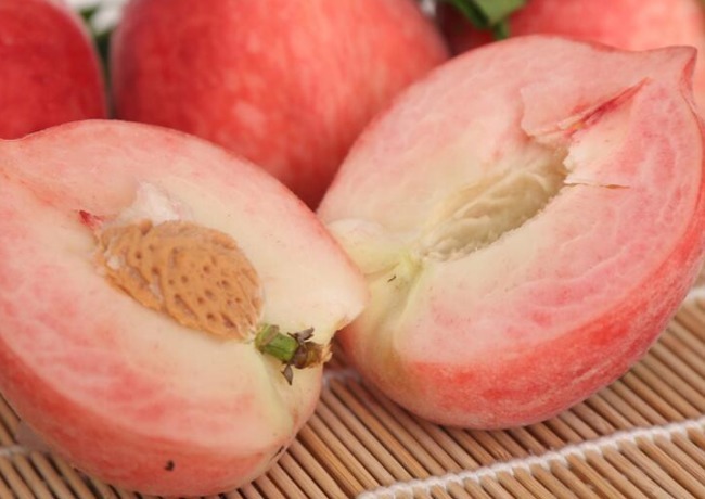 毛桃成熟才好吃教你4个妙招挑毛桃，挑到新鲜美味又可口