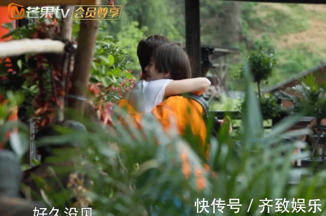 《向往3》迎来何炅妹妹,得知她的真实身份,网友几乎不出名!