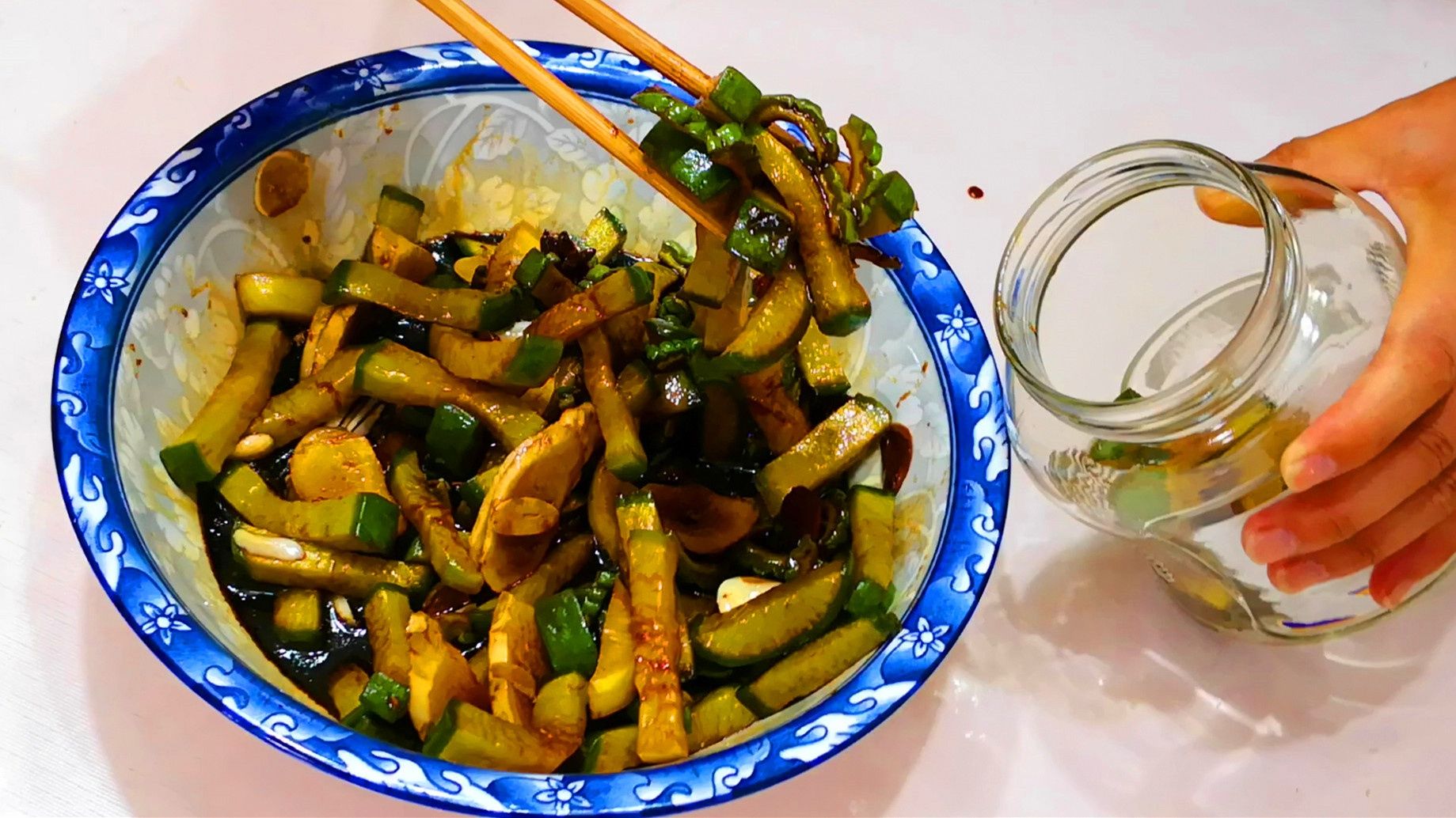 中薪|小寒胜大寒，饮食要跟上，记得吃“3白3黑3苦”，顺利过寒冬