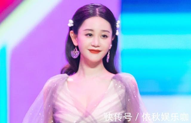 《浪姐》第一季已播完一年,有人赚得盆满钵满,有人继续在家抠脚