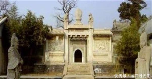 李莲英|李莲英棺材被打开 现场所有人汗毛倒竖 尸体不翼而飞!