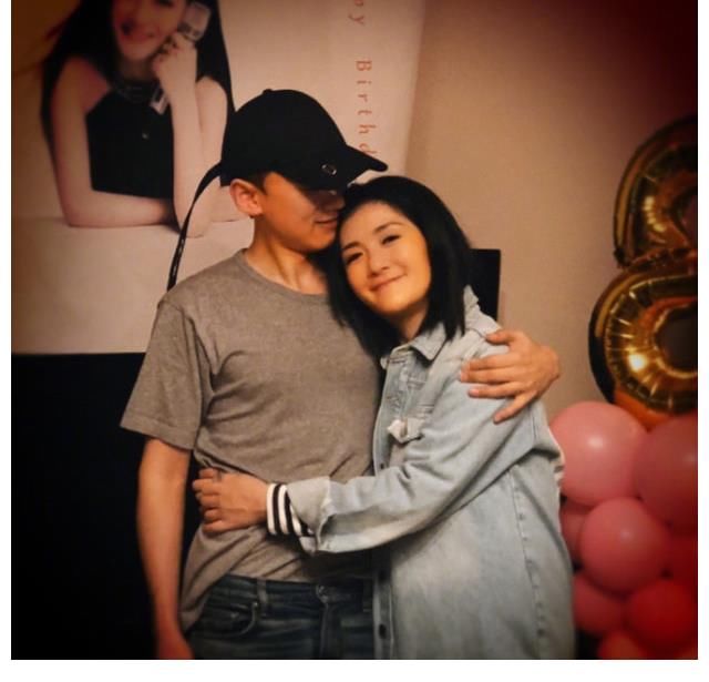 謝娜證實(shí)《快本》永久停播，哽咽喊話(huà)張杰帶她回家，何炅也很難過(guò)