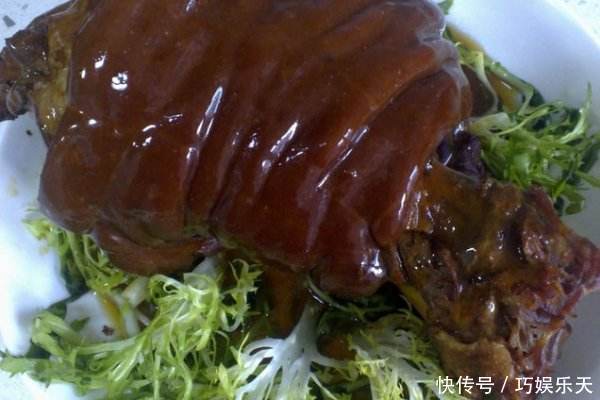 爷爷秘制的“人间美味”酱肘子,十里飘香,还没吃口水就留下来