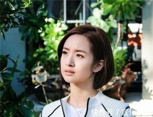 穿搭 奔四的女人尽量别留短发,很土!推荐这5款发型,太减龄!