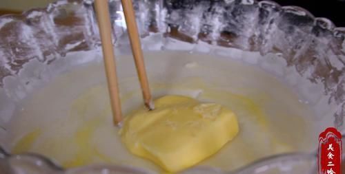 草莓|做糯米糍，别只放糯米粉，多加1样粉料，糯米糍松软不硬口感更香