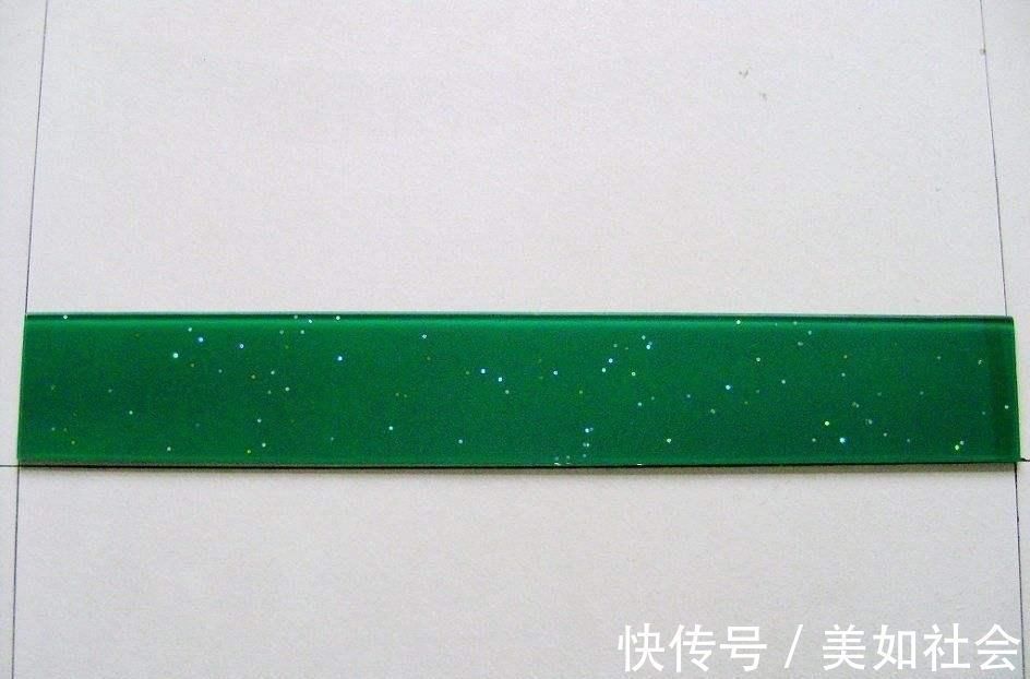 瓷砖|家里装修用哪种踢脚线好?好多人不懂选错了,后悔我家才发现