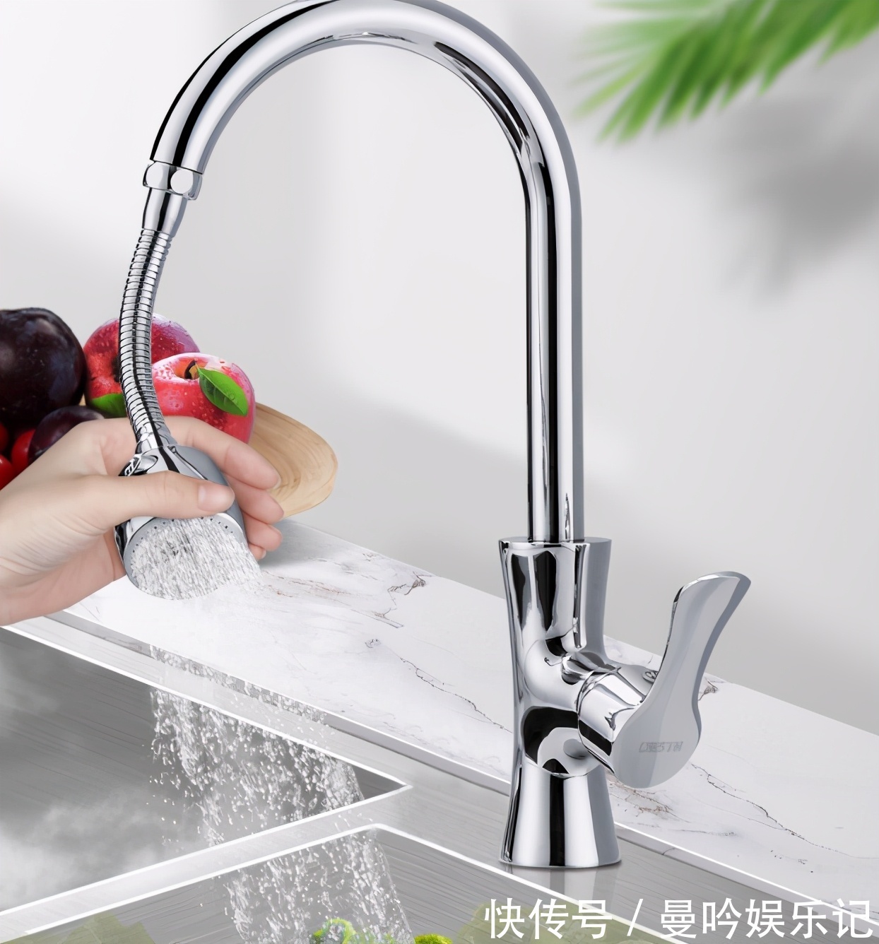 布置|武汉发现一户人家厨房,布置的真高级,拍给大家看看,美观又实用