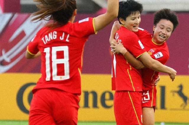中国男足|女足3-2夺冠！记者呼吁让水庆霞带男足，国足队员发声+黄健翔痛哭