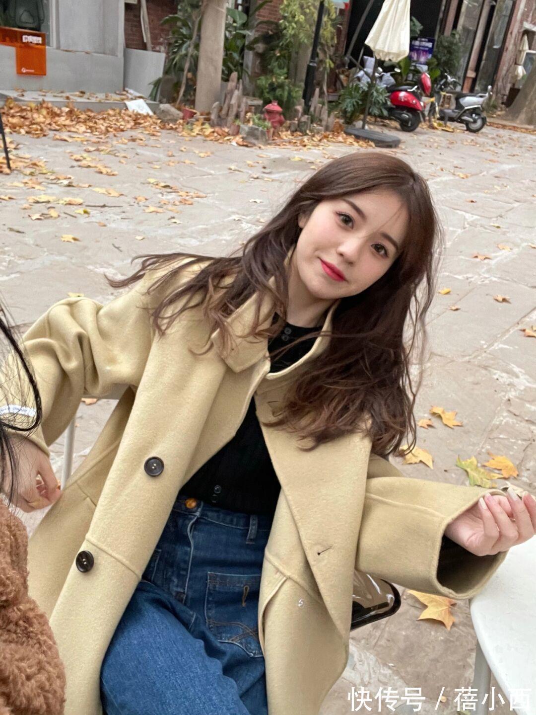 视觉效果 入手一件“长款大衣”,这样搭配阔腿裤、牛仔裤、半身裙,显档次