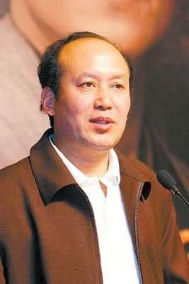 话剧团|郭达翻盘史:从养猪工人到春晚钉子户,20年不下台的背后谁在支撑