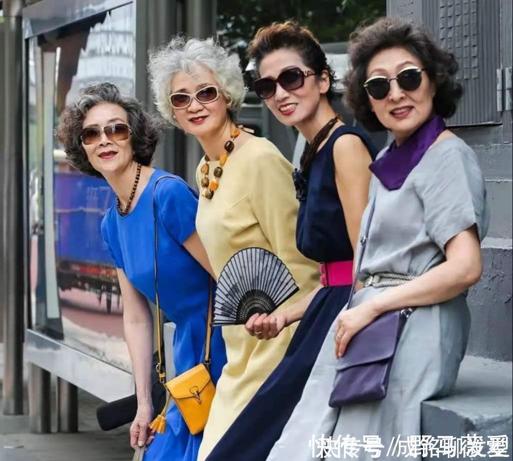 减龄|为什么六十岁女人都喜欢短发?发质发量气质变了,短发利落又减龄