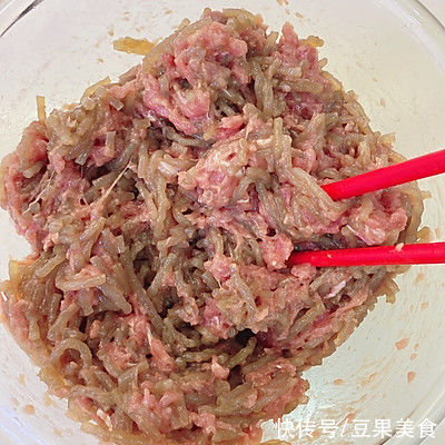 不用油皮、酥皮,照样酥脆的粉条肉酥饼