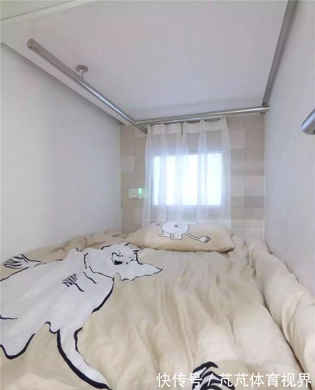 客厅|7口人挤43平小窝，老人睡客厅，爆改变9房，网友：卫生间头次见