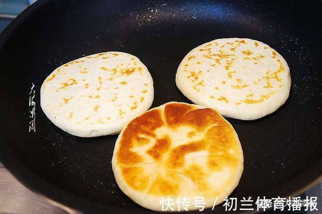 发面饼|一杯面粉半杯奶，孩子迷上这早餐饼，比包子简单，比油条健康