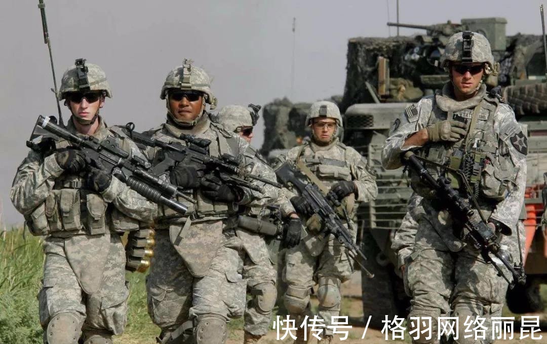 摄影|贝爷和德爷谁更厉害？网友：看他们当年服役的部队就懂了