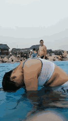 |搞笑笑话,动图:大哥是从阿三那边进修了吧!