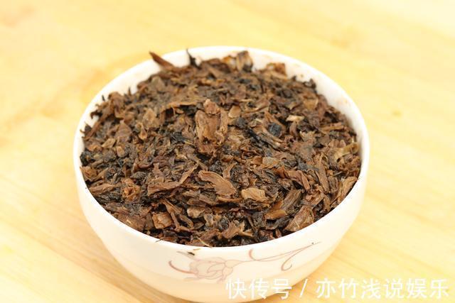 梅干菜|做扣肉时，牢记“2不放7窍门”，蒸出的扣肉肥而不腻，软烂入味