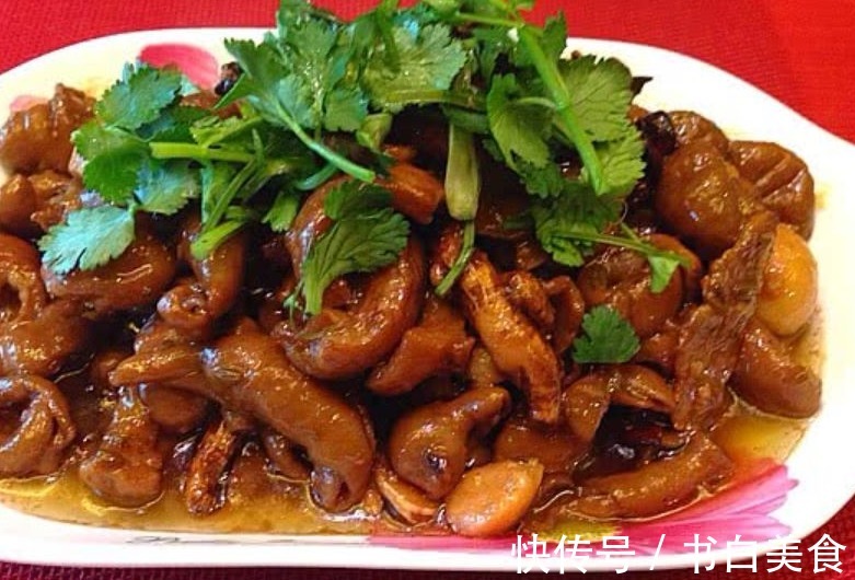 黄豆|夏日必备美食，配上黄豆一起焖，鲜美多汁，软糯入味超营养！下饭