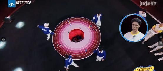 杯子|《奔跑吧》看完阿云嘎的表现,网友直言让他好好唱歌,别参加综艺