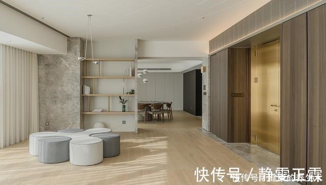 简约|有钱就买大平层吧!320㎡打造简约轻奢范,进屋太羡慕了!