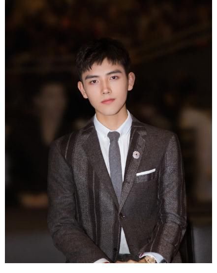 郑恺|李晨、郑恺和杨颖,请你们不要在《跑男》里“混工资”了!