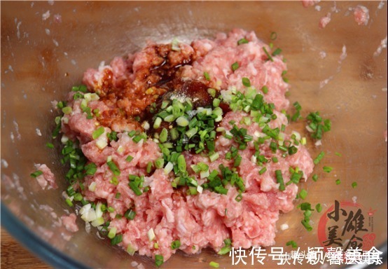 做饺子时，切记“2放2不放”，饺子鲜嫩多汁，调啥馅都香