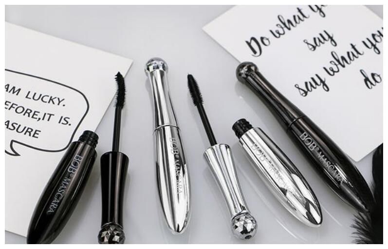 睫毛膏|女生最好不要在“种睫毛”上花钱，美容师说出真相：自己从来不种