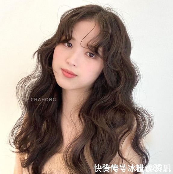 一朵云 烫发推荐轻飘飘的云朵卷,松软的自然线条不管短发、长发都能烫!