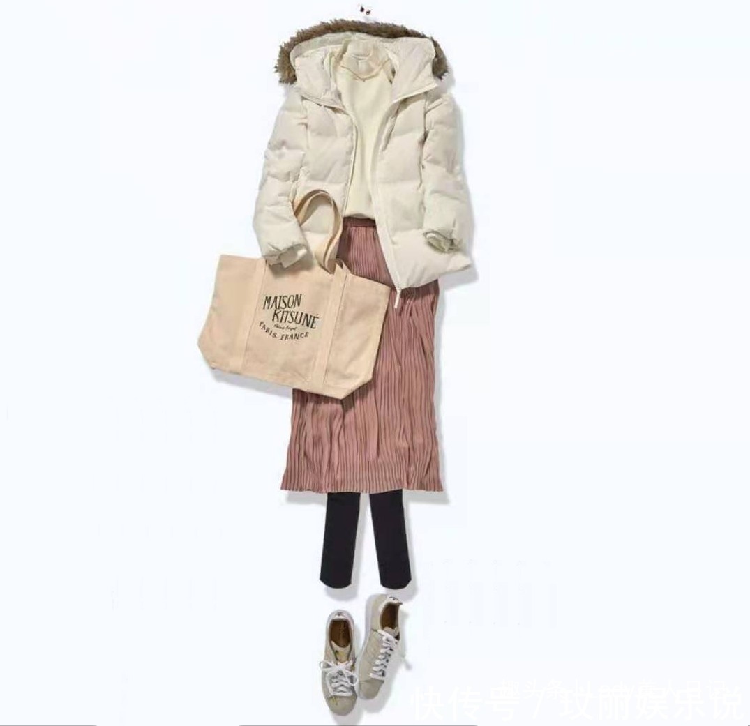 毛衣 穿羽绒服时、如何才时髦?不懂它的“穿搭精髓”,当然穿不出感觉