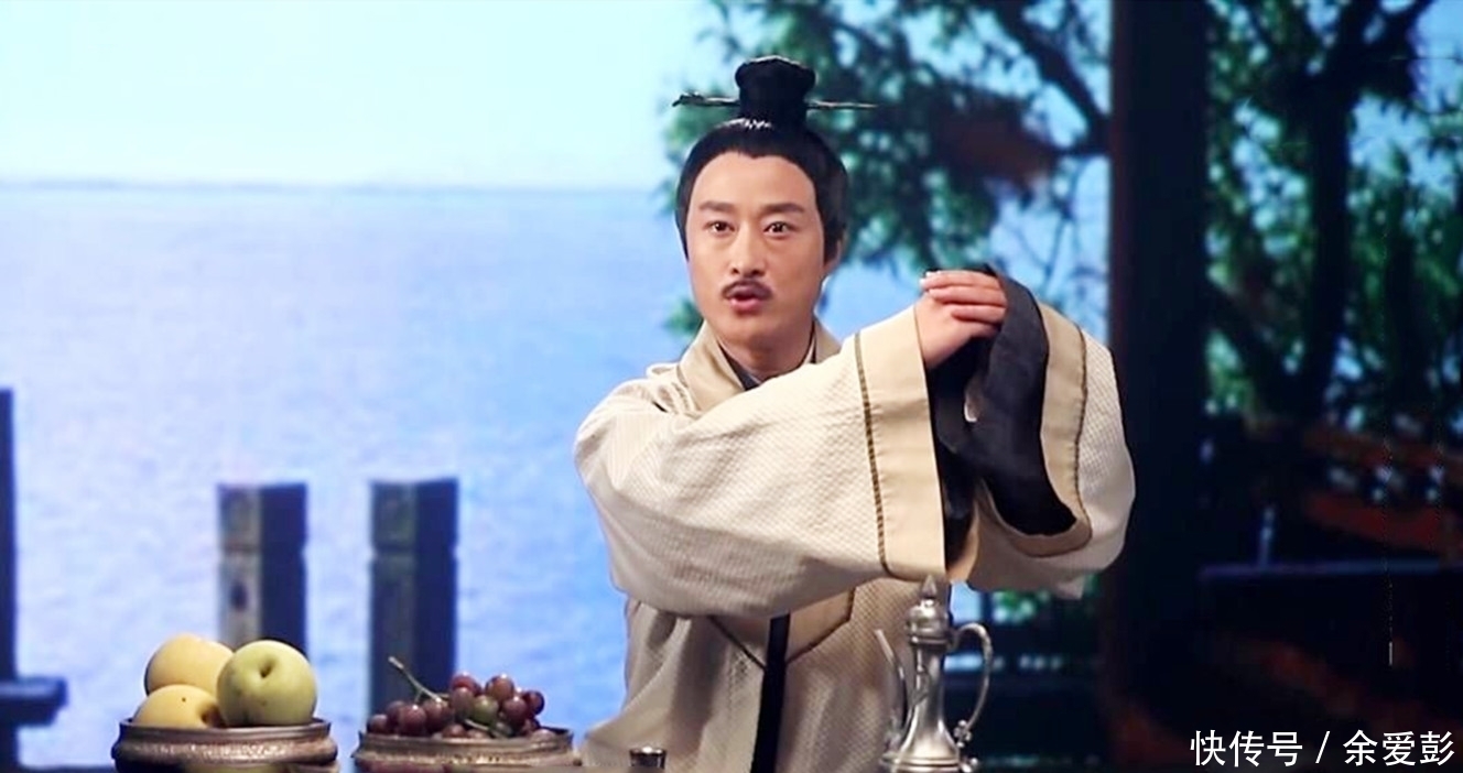 杜甫上班烦躁苦闷,写下一首七律发泄,纪晓岚:太粗鄙的诗了