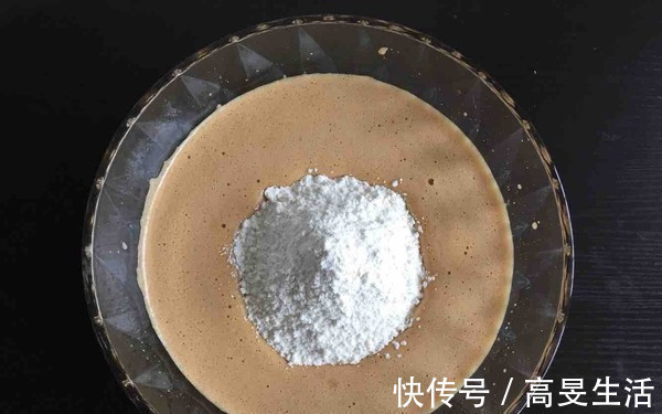 大枣|家里有面粉和大枣，就能做枣糕，比蛋糕简单香甜，新手一做就成功