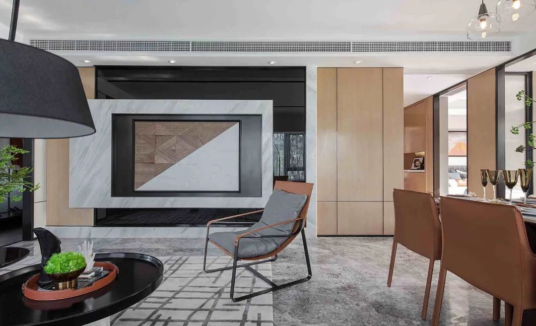 布置|122㎡现代时尚,心灵手巧的女主,在家布置工作台,做起针线活