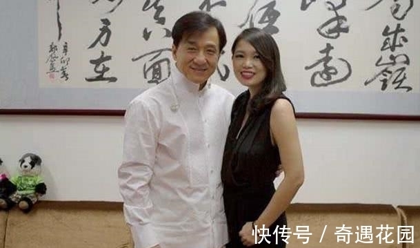 肖像画|女孩用6万根筷子摆了一副成龙肖像画，本人见了都赞不绝口，佩服